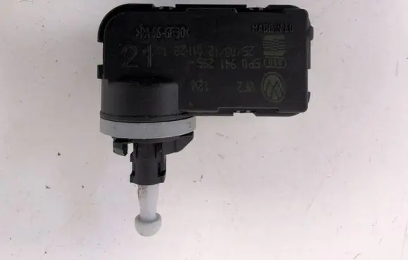 Seat Ibiza IV (6J,6P) Headlight level adjustment motor 5P0941295