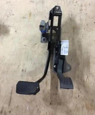 Ford Windstar Brake pedal