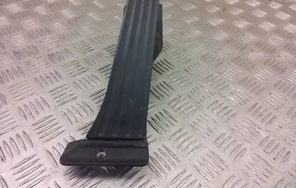 BMW 1 E82 E88 Accelerator throttle pedal 6793742
