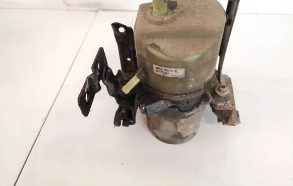 Volvo V50 Power steering pump 4n513k514dl