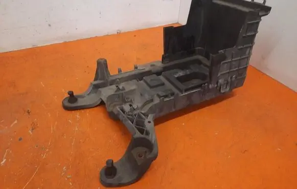 Skoda Octavia Mk2 (1Z) Battery box tray 1K0915333C
