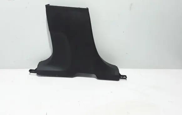 Volvo XC40 (B) pillar trim (bottom) 31457495