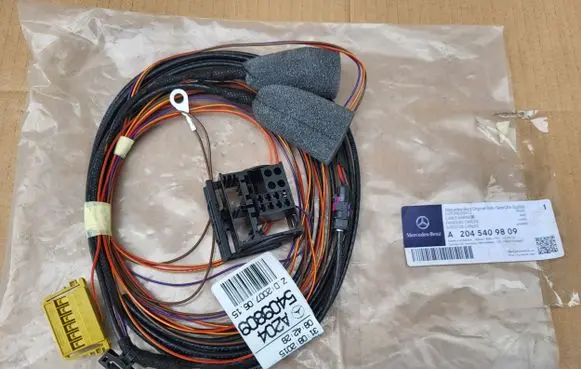 Mercedes-Benz C W204 EUR ISO radio connector A2045409809ranzez