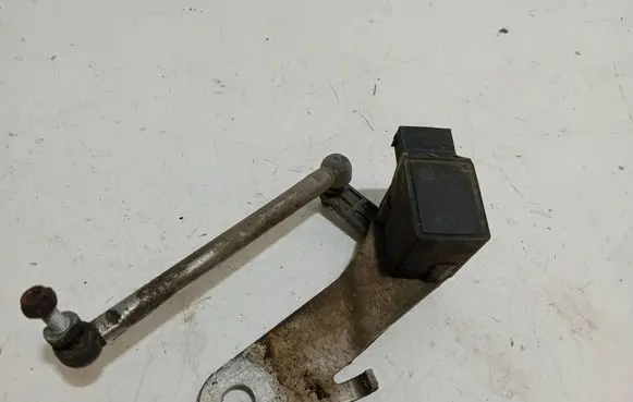 BMW 5 E60 E61 Headlight/headlamp level sensor 1093697