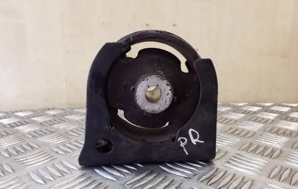 Toyota Avensis T270 Engine mount bracket AV93854