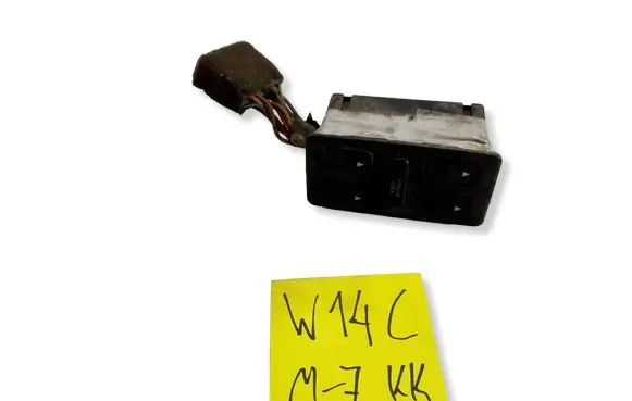 Hyundai Lantra II Electric window control switch 9357028050
