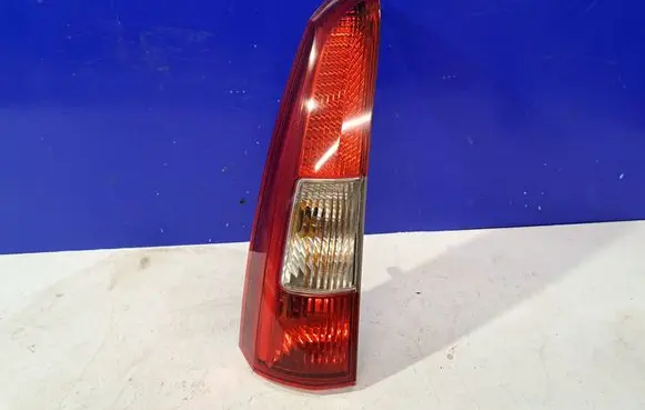 Volvo V70 Tailgate rear/tail lights 9154493 9483688