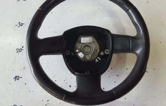 Audi A3 S3 8P Steering wheel