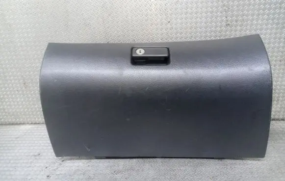 Toyota Avensis T250 Glove box 5555005070