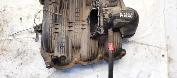 Jeep Grand Cherokee (WK) Intake manifold