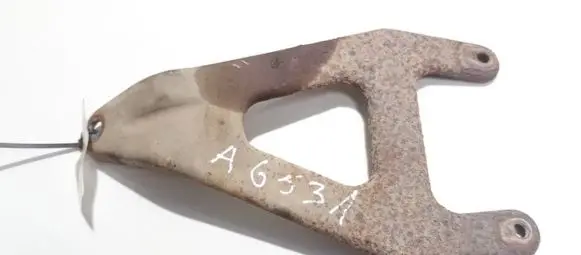 Skoda Fabia Mk1 (6Y) Engine mounting bracket