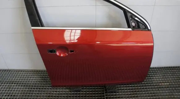 Volvo S60 Front door 702-46