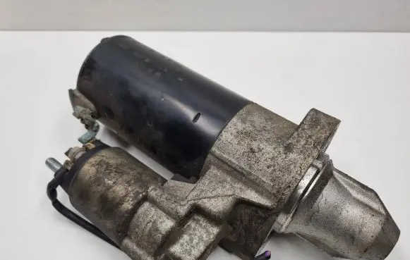Mercedes-Benz R W251 Starter motor A0061514101 0061514101