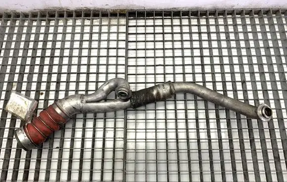 BMW X6 E71 Intercooler hose/pipe 7571349