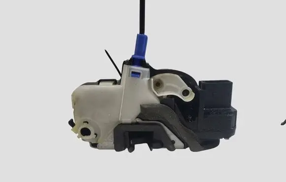 Opel Ampera Front door lock 13579523 3027086