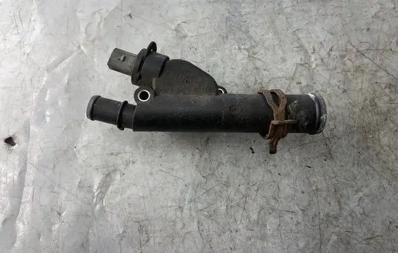 Jeep Patriot Engine coolant pipe/hose 038121132G