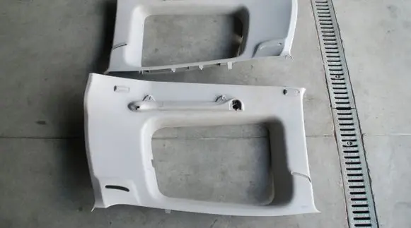Mitsubishi Pajero Tailgate/trunk side cover trim XXX 200KM