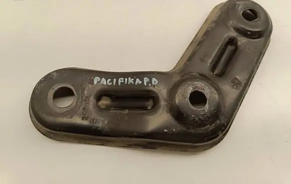 Chrysler Pacifica Other engine bay part 68236978AA