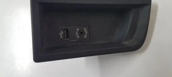 USB socket connector