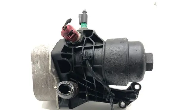 Skoda Octavia Mk3 (5E) Oil filter mounting bracket 03N117021