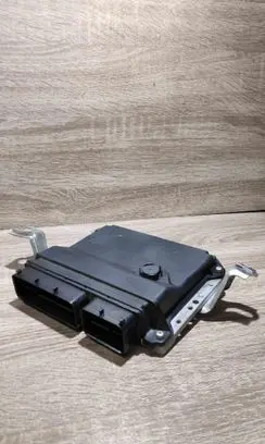 Toyota Yaris Engine control unit/module ECU 896610DB00 MB2753004331