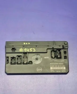 Mercedes-Benz Vito Viano W639 SAM control unit 6395450601 ZGS001 404435