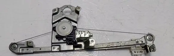 Isuzu D-Max Rear door window regulator with motor
