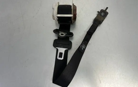 Jeep Grand Cherokee Rear seatbelt P1GE13DX9AC
