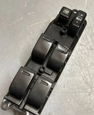 Toyota RAV 4 (XA20) Electric window control switch 8482042130 315018