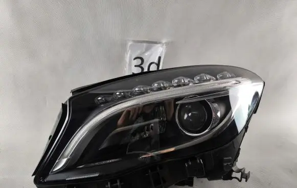 Mercedes-Benz GLA W156 Headlight/headlamp A1569062300