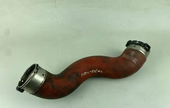 Mercedes-Benz CLS C218 X218 Intercooler hose/pipe A2125280882