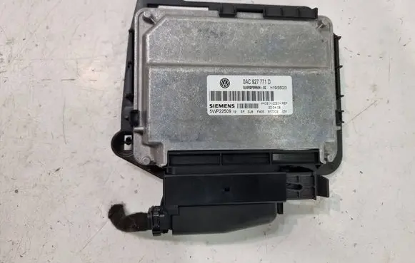 Volkswagen Touareg I Engine control unit/module 0AC927771D H19S5023 5WP22509
