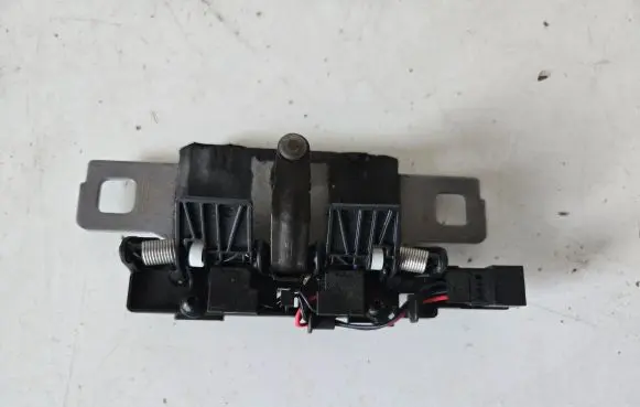 Audi Q7 4M Trunk lock loop 80A827507