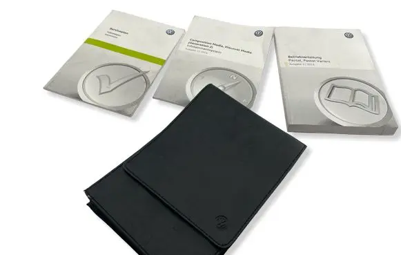 Volkswagen PASSAT B8 User manual 3G0012701SC