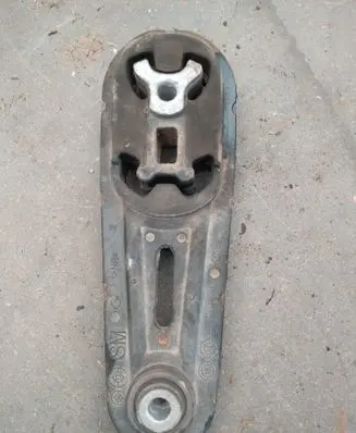 Nissan Pulsar Engine mount bracket 113601KA1A