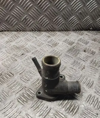 Volkswagen Golf III Engine coolant pipe/hose 028121132a