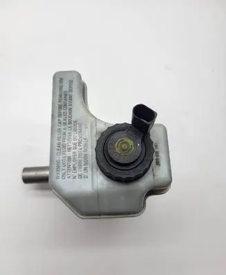 Volkswagen PASSAT B6 Master brake cylinder 3C1611301