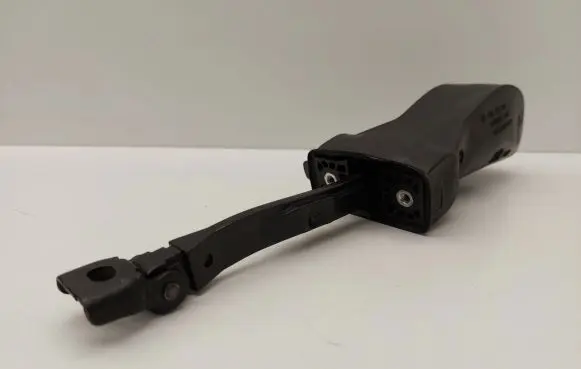 Volkswagen PASSAT B8 Front door check strap stopper 3G0837267