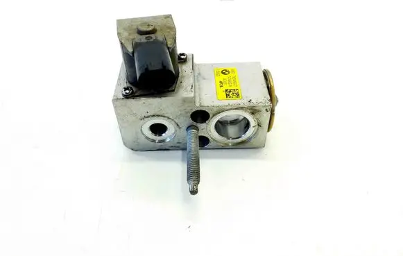 BMW i4 Air conditioning (A/C) expansion valve 7951456