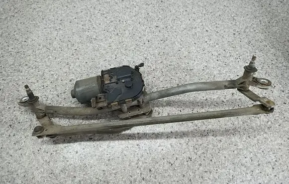 Audi A6 S6 C6 4F Front wiper linkage