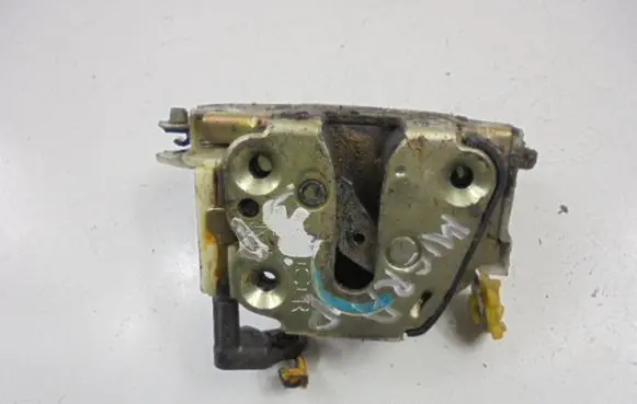 Nissan Micra Front door lock