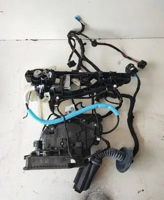 BMW X5 F15 Front door lock 736279001 18427810CN 5121