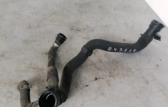 Audi A4 S4 B8 8K Engine coolant pipe/hose 8K0122293F