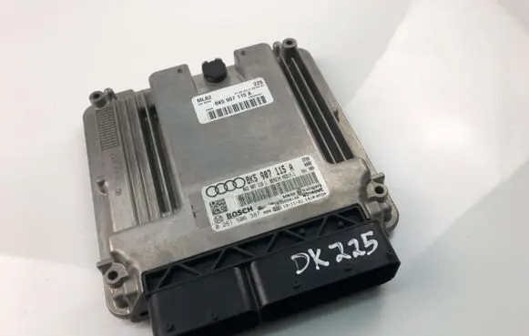 Audi A4 S4 B8 8K Engine control unit/module 8K5907115A