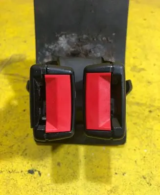 Mini One - Cooper R50 - 53 Rear seatbelt buckle 5321261A