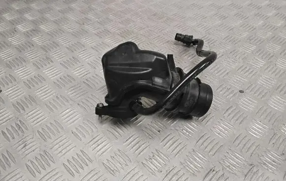 Volkswagen PASSAT B8 Coolant pipe/hose 04E129656
