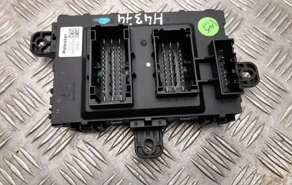 Polestar 4 Fuse box set 8893704364