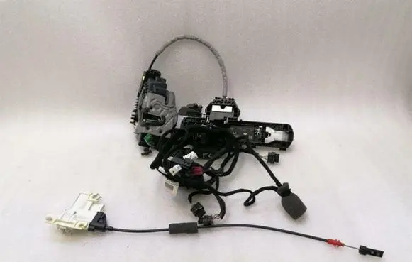 Mercedes-Benz GLS X166 Front door lock A0997201701 A1667600700