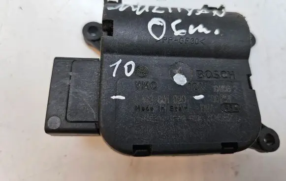 Volkswagen Multivan T5 Air flap motor/actuator 0132801320
