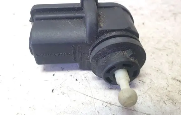 Ford Focus Headlight level adjustment motor XS4X13K198AB